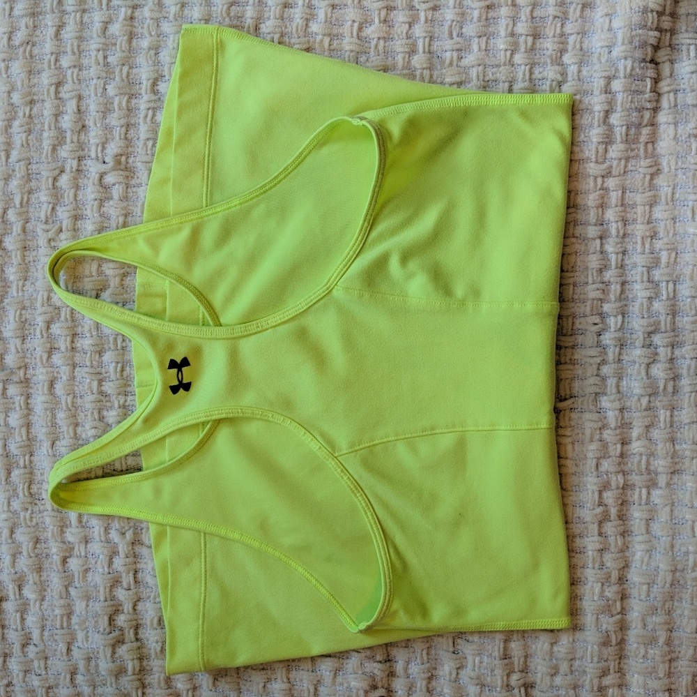 Under Armour tabk top